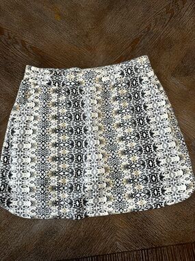 Croft & Barrow Beige/Gray Skort Medium Elastic Waist 30” Length 16” Pockets